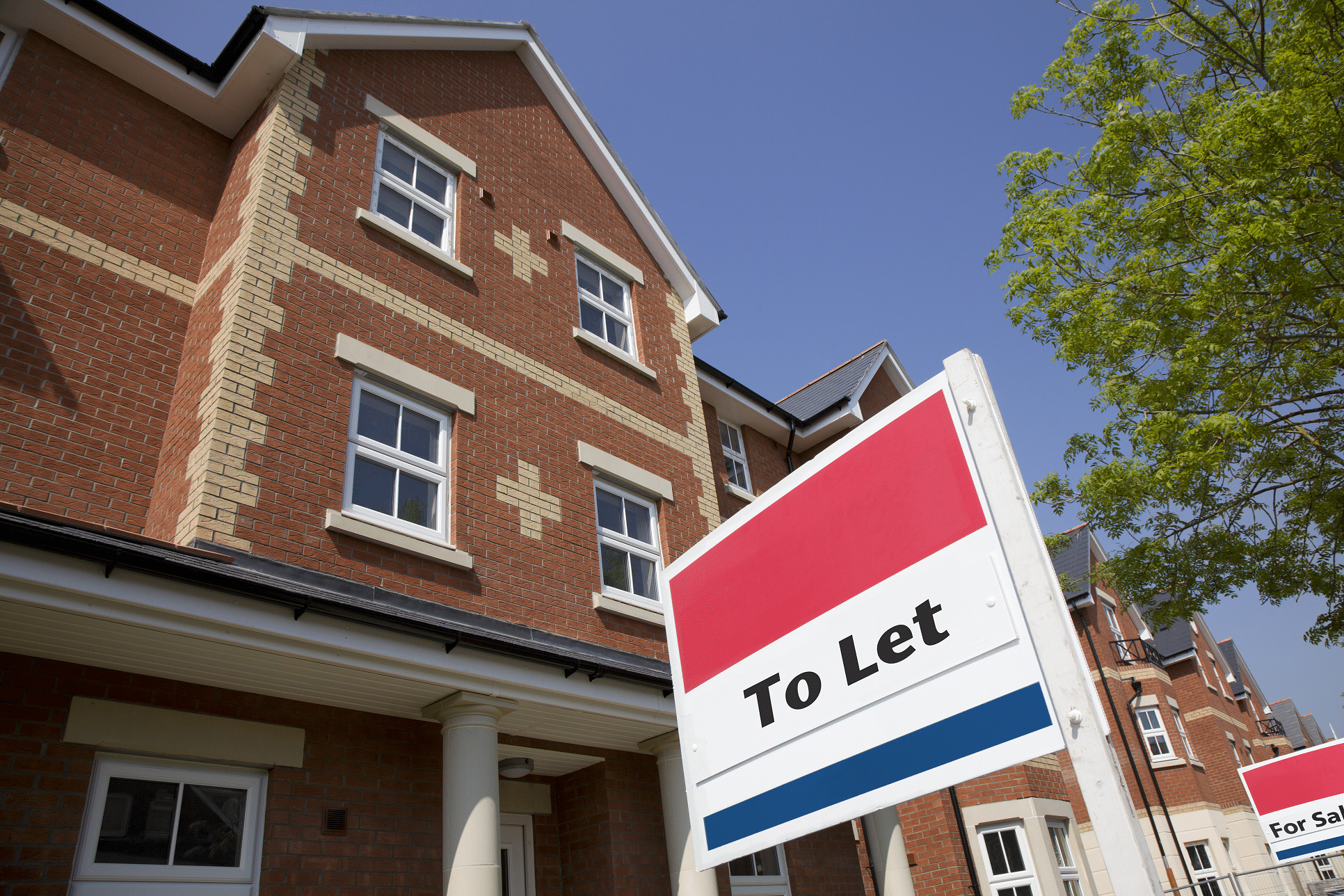Kingfisher Landlord Insurance - image shows to let sign outside of property